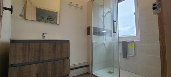 jolie maison à rénover avec un beau potentiel