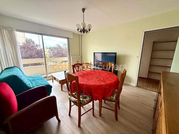 Vente
                Appartement48 m² - 2 Pièces -
                    CAEN (14000)