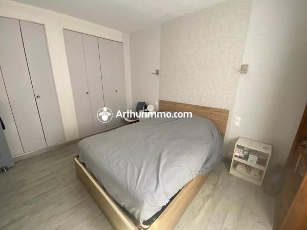 Vente                                                      Maison
                        
                     5 pièces                      123 m2                     à Matha