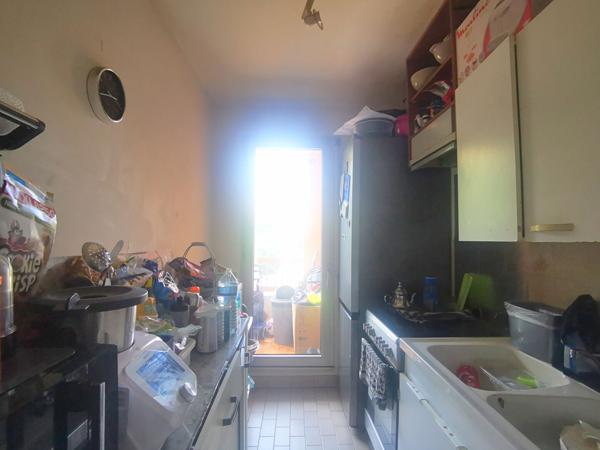RUE DE FRANCE : APPARTEMENT 2 PIECES AVEC PARKING SOUS-SOL
