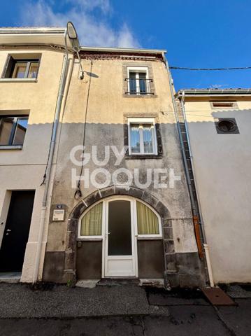 Maison de bourg à rénover au coeur de La Roche Blanche