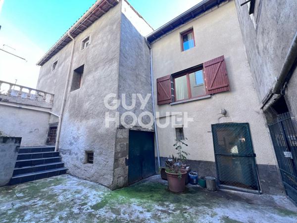 Maison de bourg à rénover au coeur de La Roche Blanche