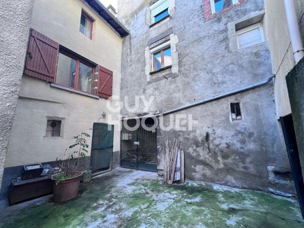 Maison de bourg à rénover au coeur de La Roche Blanche