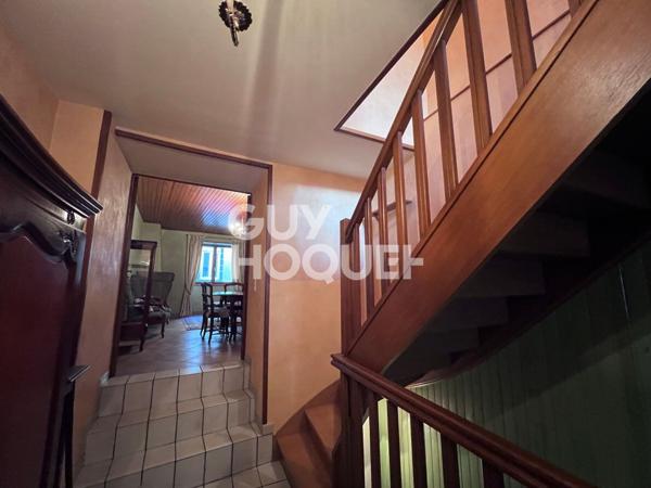 Maison de bourg à rénover au coeur de La Roche Blanche