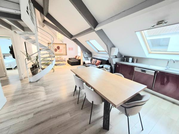 EN PLEIN CENTRE VILLE