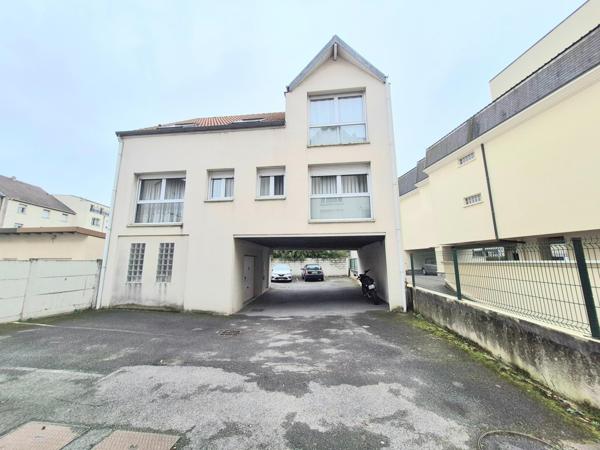 EN PLEIN CENTRE VILLE