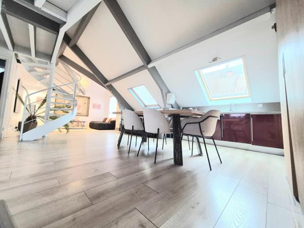 EN PLEIN CENTRE VILLE