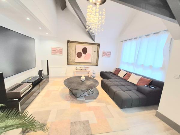 EN PLEIN CENTRE VILLE