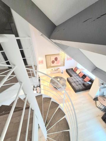 EN PLEIN CENTRE VILLE