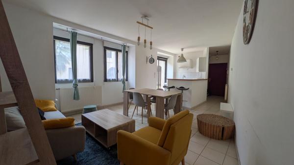 ACHAT - VENTE LAVAL - Appartement Type 2