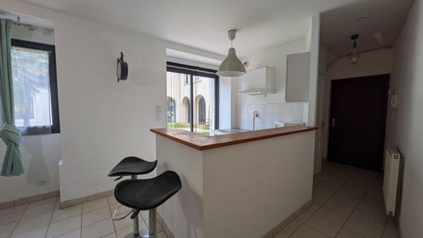 ACHAT - VENTE LAVAL - Appartement Type 2