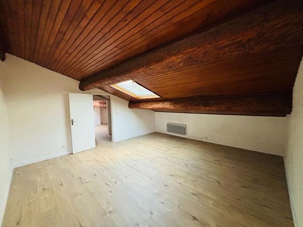 A CARCASSONNE, Studio avec cave