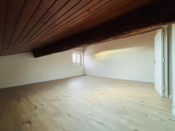 A CARCASSONNE, Studio avec cave