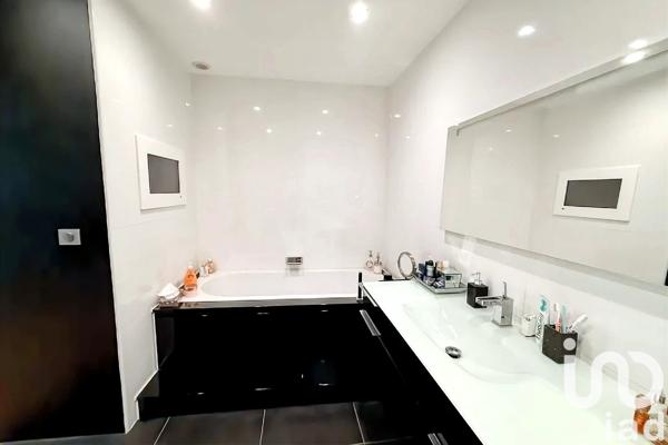 Appartement à vendre 5 pièces 174 m² Marseille 8