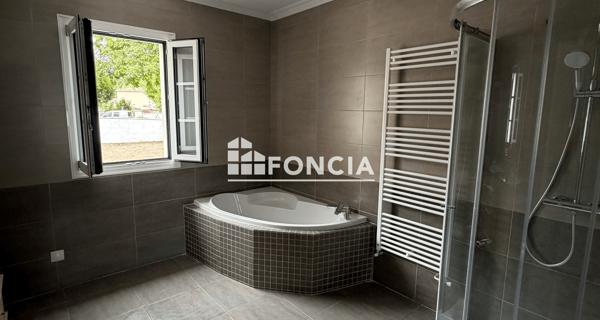 Location Maison 4 pièces 156.5 m² - Angoulême 16000