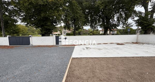 Location Maison 4 pièces 156.5 m² - Angoulême 16000