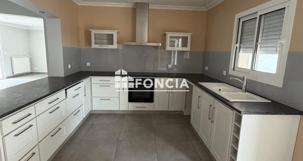 Location Maison 4 pièces 156.5 m² - Angoulême 16000