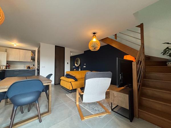 Appartement contemporain à Chambéry avec vue sur montagne