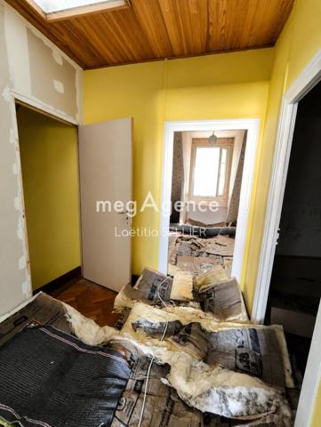 Maison à MONTLUCON, 03100 - 6 pièces 151m²