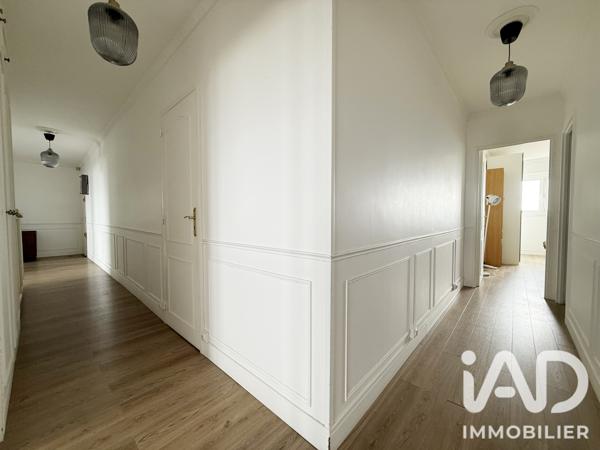 Appartement à vendre 4 pièces 88 m² Courbevoie