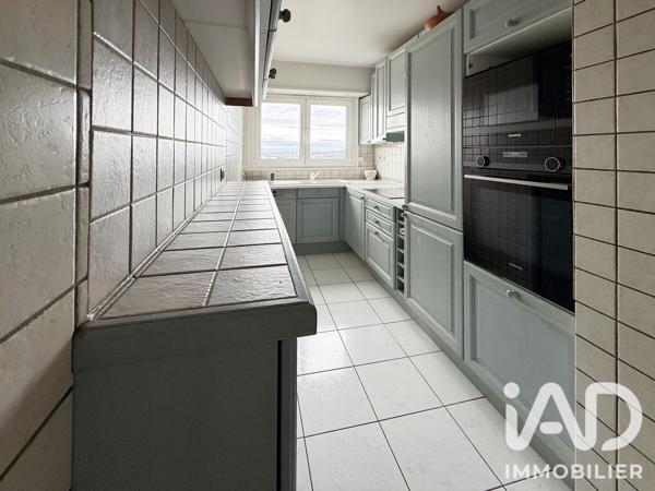 Appartement à vendre 4 pièces 88 m² Courbevoie