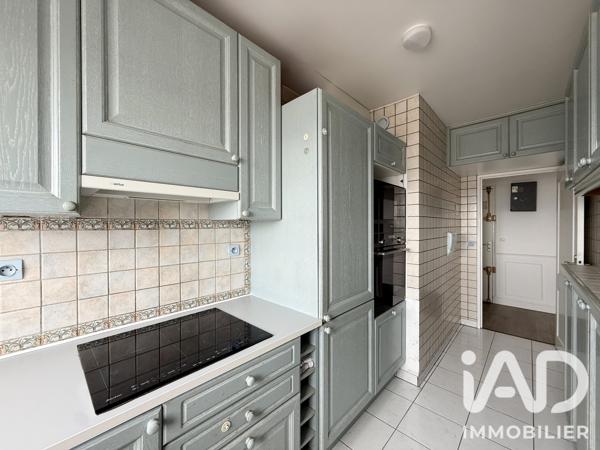 Appartement à vendre 4 pièces 88 m² Courbevoie