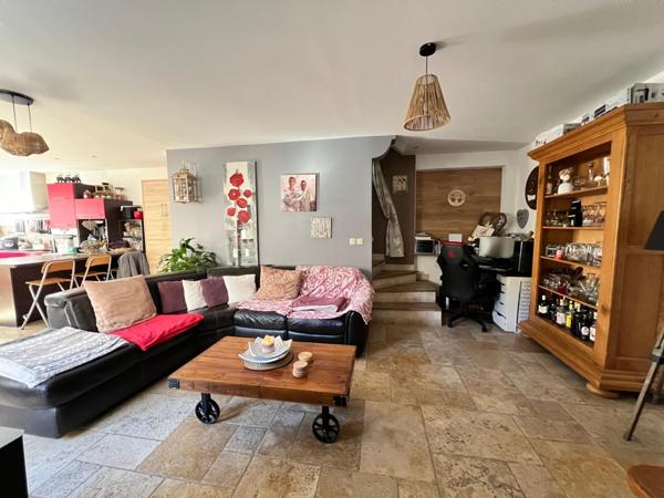 Jolie maison de village avec terrasses