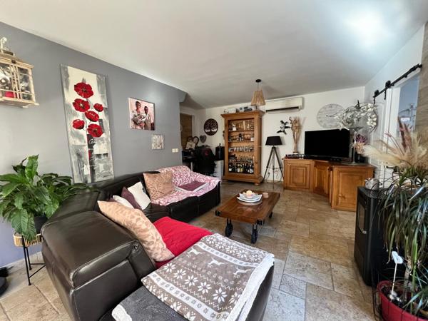 Jolie maison de village avec terrasses