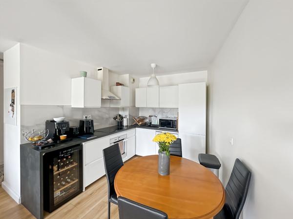 Appartement Eysines 3 pièce(s) 56.00 m2