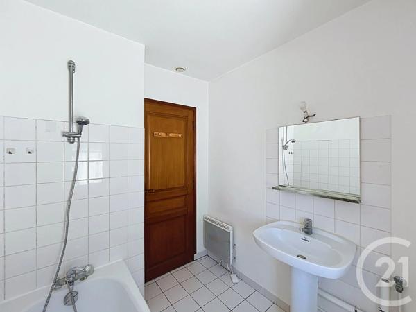 Appartement Duplex à vendre  3 pièces - 76,10 m 2   SENS  - 89