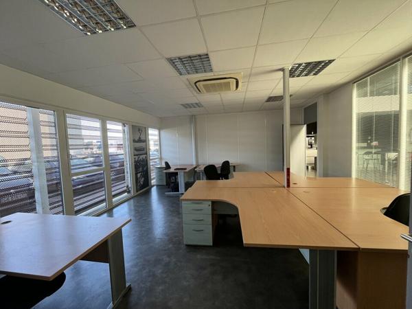 INSTALLEZ VOTRE ACTIVITÉ DANS DES BUREAUX CLIMATISÉS, FONCTIONNELS ET FACILEMENT ACCESSIBLES