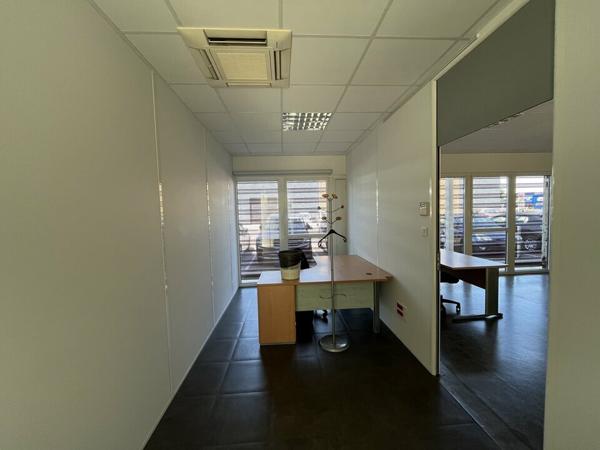 INSTALLEZ VOTRE ACTIVITÉ DANS DES BUREAUX CLIMATISÉS, FONCTIONNELS ET FACILEMENT ACCESSIBLES