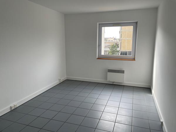 A VENDRE BUREAUX 122 M2 COMPIEGNE CENTRE-VILLE