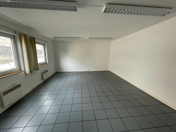 A VENDRE BUREAUX 122 M2 COMPIEGNE CENTRE-VILLE
