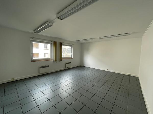 A VENDRE BUREAUX 122 M2 COMPIEGNE CENTRE-VILLE