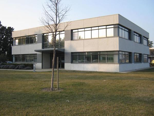 Bureaux à louer à Montfavet 365 m² avec parking privatif et fibre