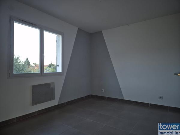 VILLA T4 avec GARAGE sur terrain PISCINABLE