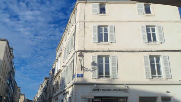 LES HALLES 2