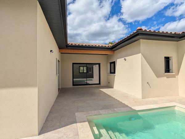 Villa contemporaine 110m2, 3 Chambres avec piscine