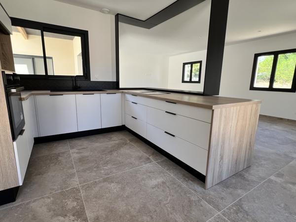 Villa contemporaine 110m2, 3 Chambres avec piscine