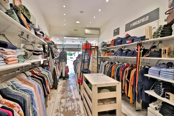 Magasin Prêt à porter - Equipement à la personne - sur le Port