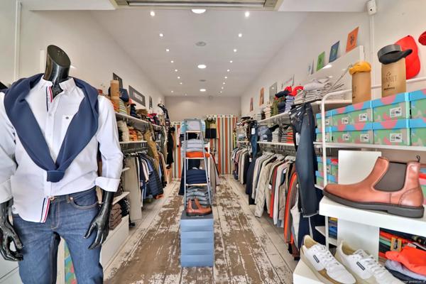 Magasin Prêt à porter - Equipement à la personne - sur le Port