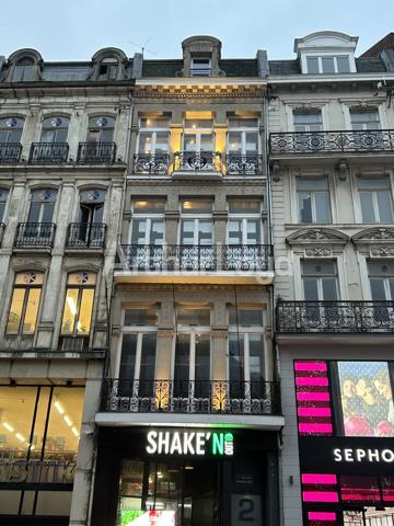 Bureaux à Vendre - Emplacement d'Exception sur la Grand'Place de Lille | Vue Imprenable & Fort Potentiel Investisseur