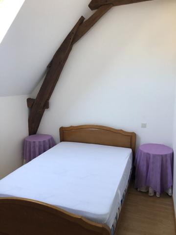 A LOUER BRISSARTHE Grand Appt T3 Meublé de 80 m2 avec vue sur la Sarthe