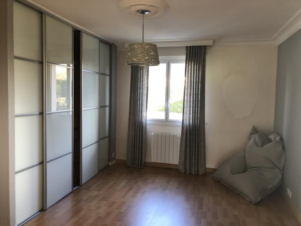 Vern-sur-Seiche (35770) Élégante maison familiale avec piscine et prestations haut de gamme aux portes de Rennes