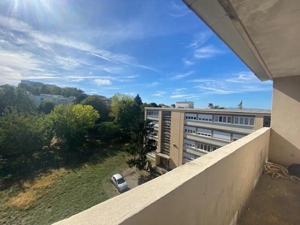APPARTEMENT T5 A LOUER - STE FOY LES LYON Les-Provinces 80.63 m 2 1 200 € charges comprises par mois