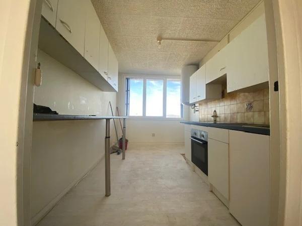 APPARTEMENT T5 A LOUER - STE FOY LES LYON Les-Provinces 80.63 m 2 1 200 € charges comprises par mois
