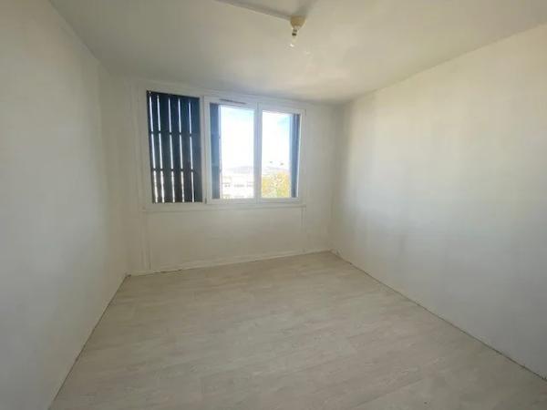 APPARTEMENT T5 A LOUER - STE FOY LES LYON Les-Provinces 80.63 m 2 1 200 € charges comprises par mois
