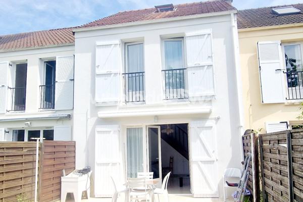 Maison à vendre 5 pièces de 97 m² à Élancourt