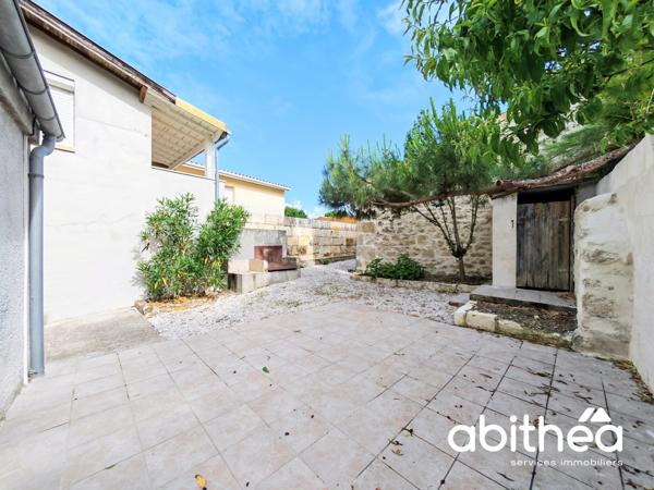 Maison F4 de 115 m2 en plein bourg de Fronsac !
